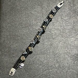 2️⃣ Lucky Brand Cord & Flower Bracelet